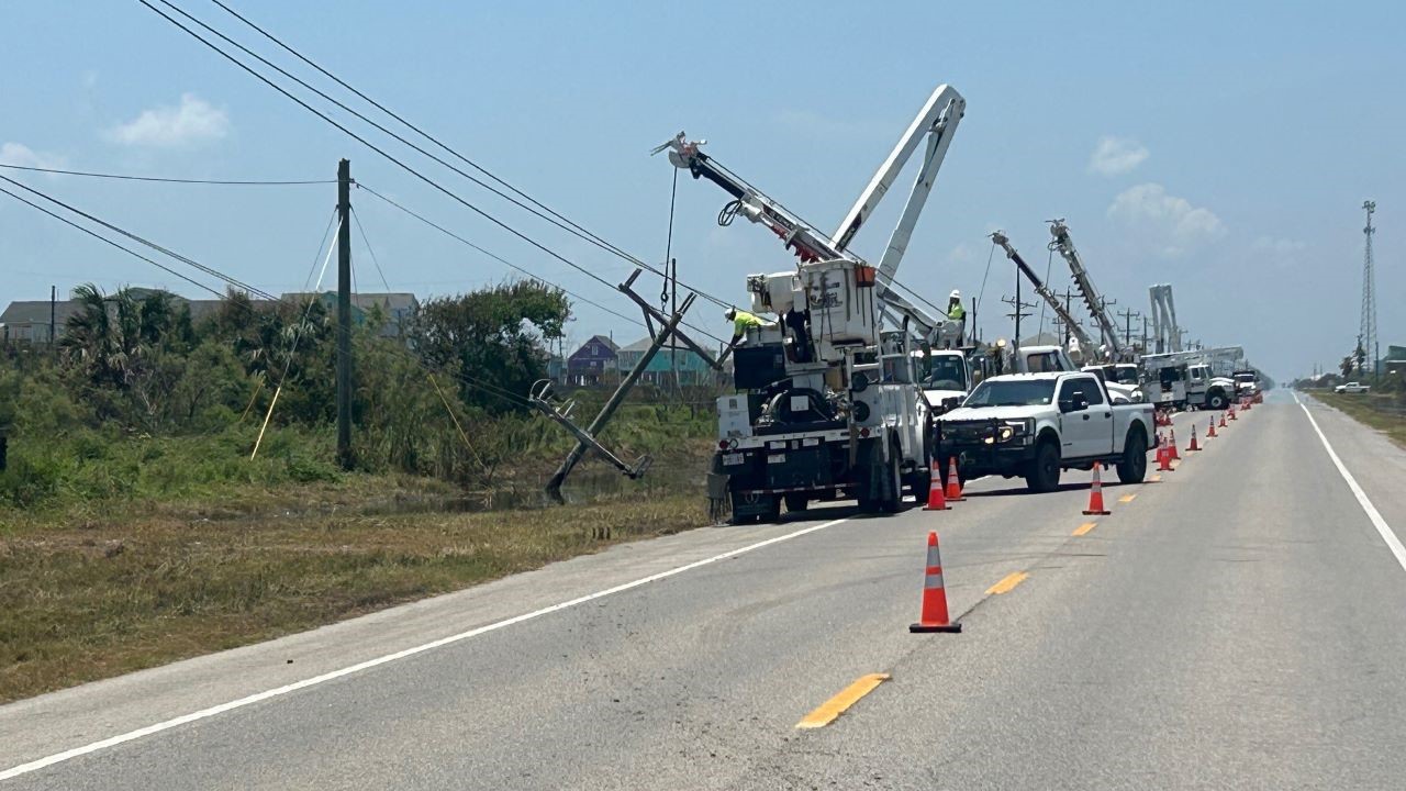 Hurricane Beryl: Over 2.7 Million Customers Without Power in Texas, Entergy and CenterPoint Work to Restore Service